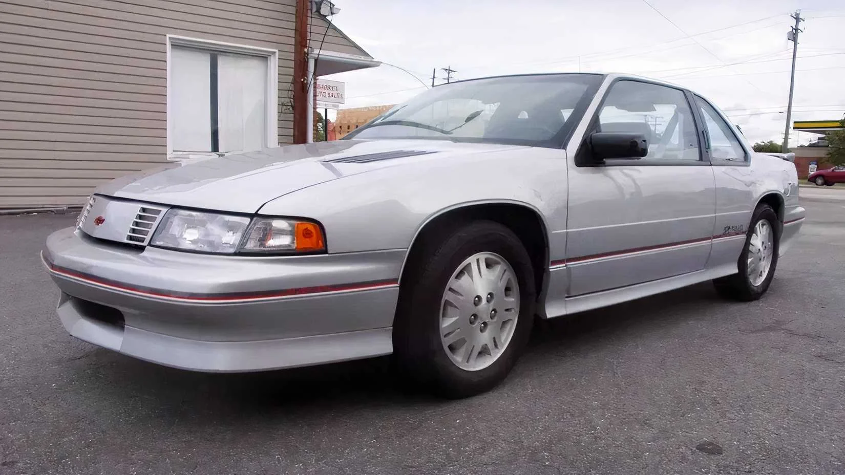 Chevrolet Lumina Z34 coupe front three-quarter view